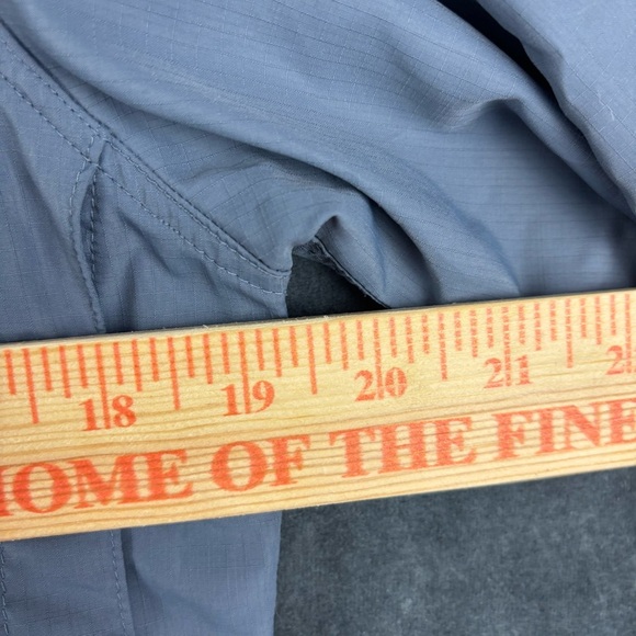 Simms Women’s Guide Series Fishing Outdoor ventilated Shirt in Gray Sz Small - Picture 9 of 13